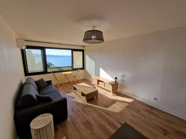 Studio meublé avec vue mer