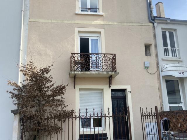 STUDIO MEUBLE A CHAUMONT