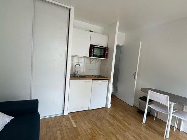 Studio meublé à Boulogne, avec terrasse
