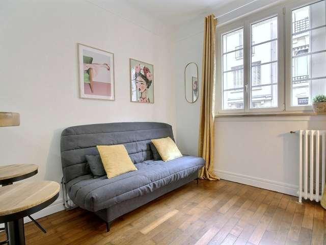 Studio meublé à louer 25 m² Jasmin / Mozart Paris