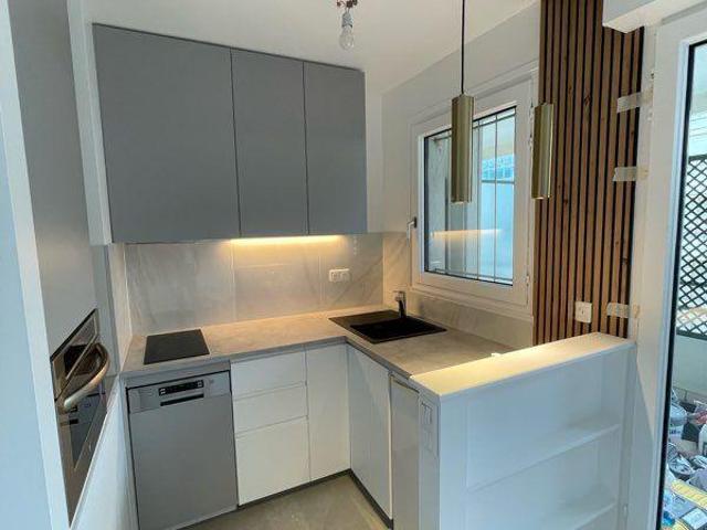 Studio meublé à louer 30 m² avec balcon plein sud