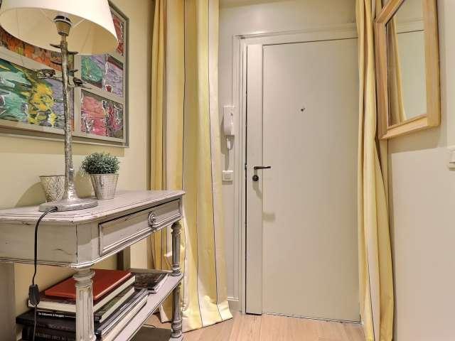 Studio meublé à louer 38 m² Quartier Commerce Paris
