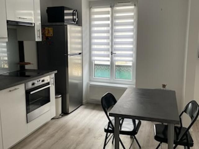 Studio meublé à louer