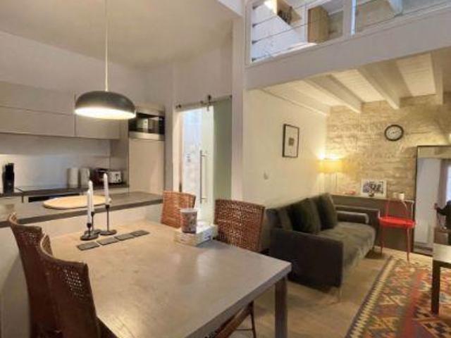 Studio meublé à louer