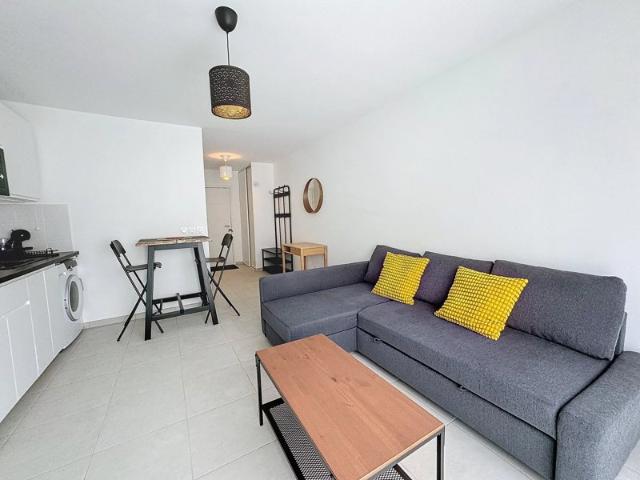 STUDIO MEUBLÉ A LOUER 850€ PROCHE MER