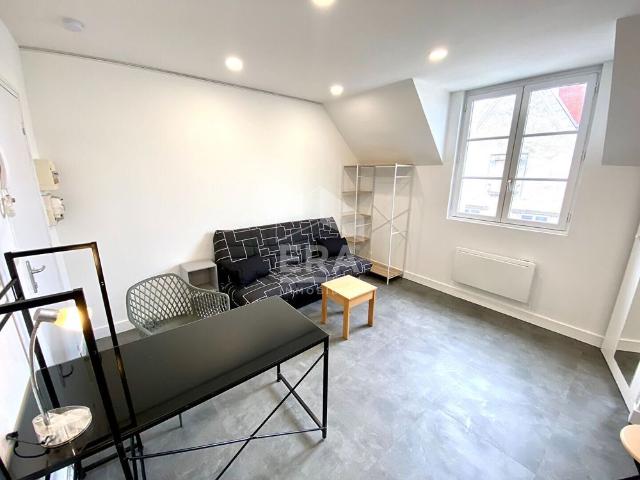 STUDIO MEUBLE A LOUER BLOIS HYPERCENTRE VILLE, PROCHE TOUTES COMMODITES