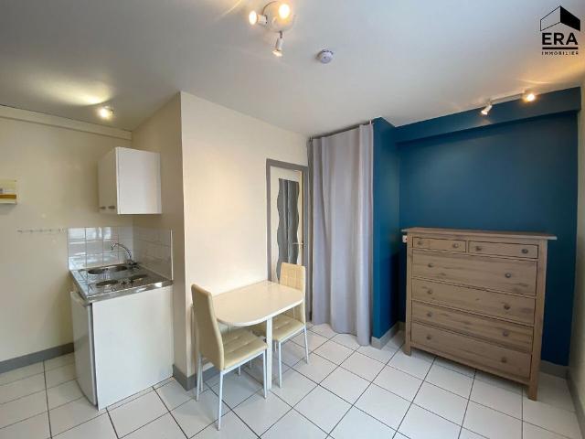 STUDIO MEUBLE A LOUER BLOIS QUARTIER DES ECOLES, CHAUFFAGE ET EAU CHAUDE INCLUS