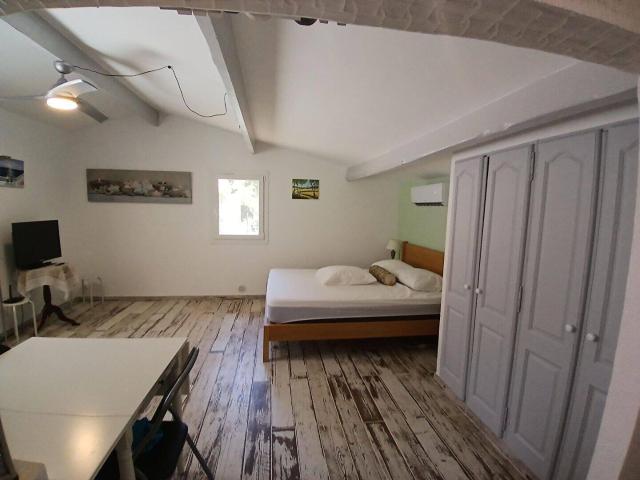 Studio meublé à louer Garéoult