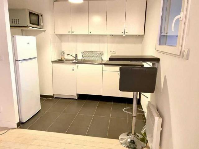 Studio meublé à Vanves avec balcon