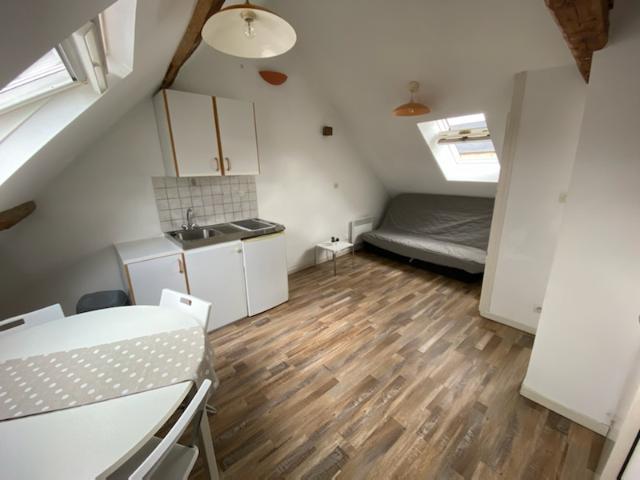 STUDIO MEUBLE CAEN Rue de Bretagne 12.32m2