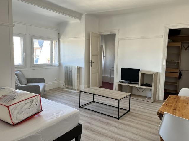 STUDIO MEUBLÉ CENTRE VILLE AMIENS