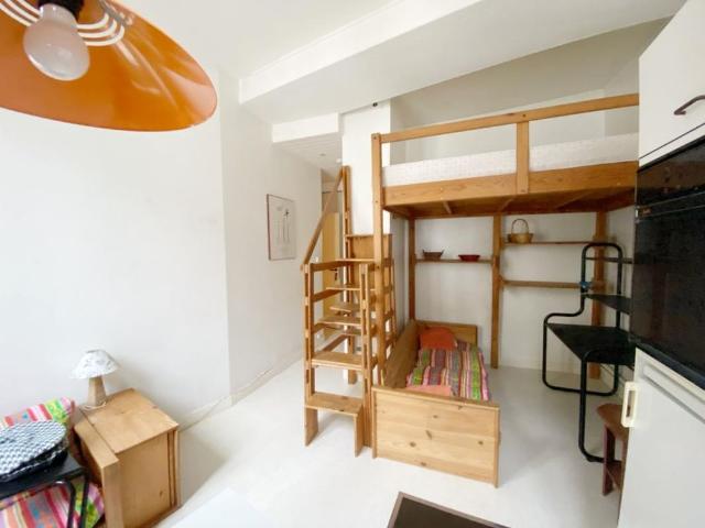 STUDIO MEUBLÉ COEUR DE VILLE