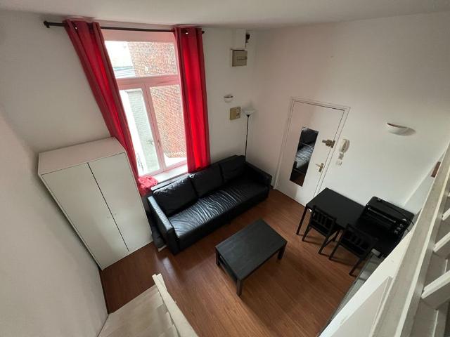 Studio meublé de 15,7 m2, rue d’Artois réf G342 5