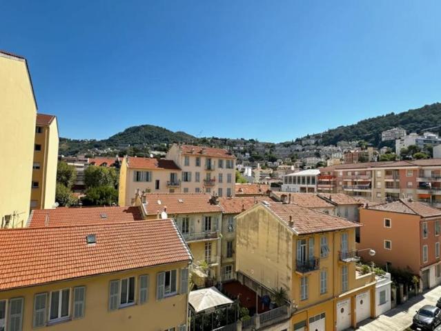 Studio meublé de 18 m2, en vente à Nice