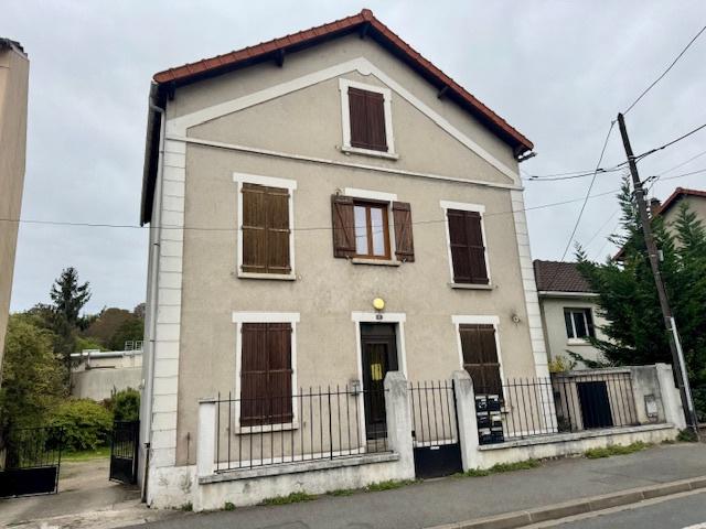STUDIO MEUBLE DE 26 M2 ATHIS MONS REFAIT A NEUF