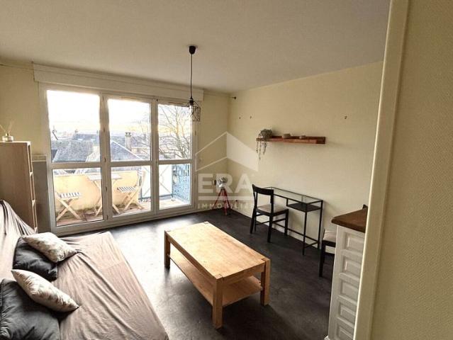 STUDIO MEUBLÉ DE 26M2 RUE JEANREVEL