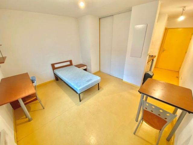 STUDIO MEUBLÉ DE 20.83 M²