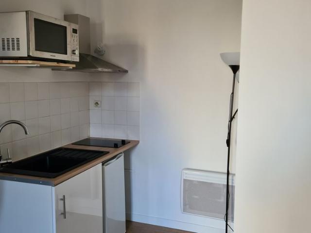 STUDIO MEUBLE DE 30 M2