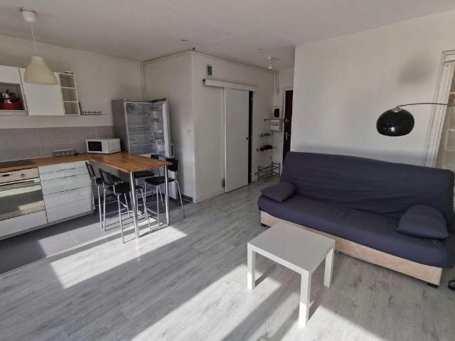 Studio meublé de 30m2 proche CEA, MINATEC, IUT