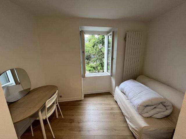 Studio meublé disponible à la location