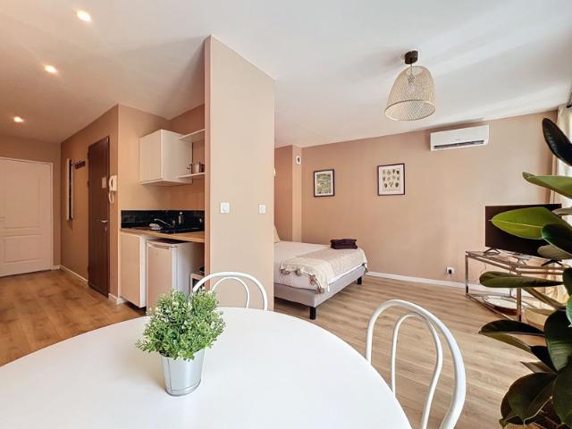 STUDIO MEUBLE ET CLIMATISE 13001 MARSEILLE JOYLOC