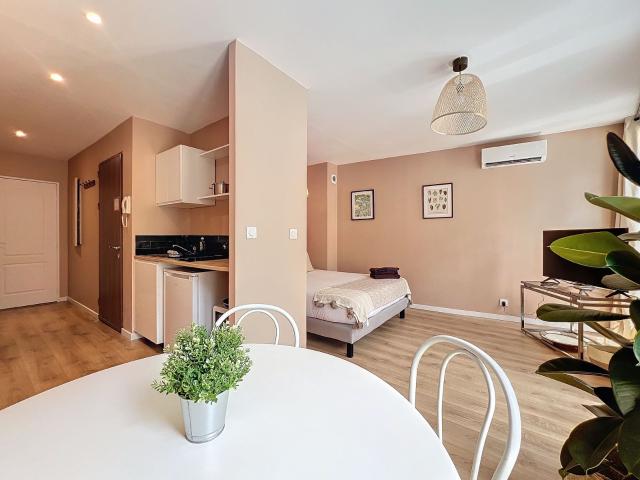 STUDIO MEUBLE ET CLIMATISE 13001 MARSEILLE JOYLOC