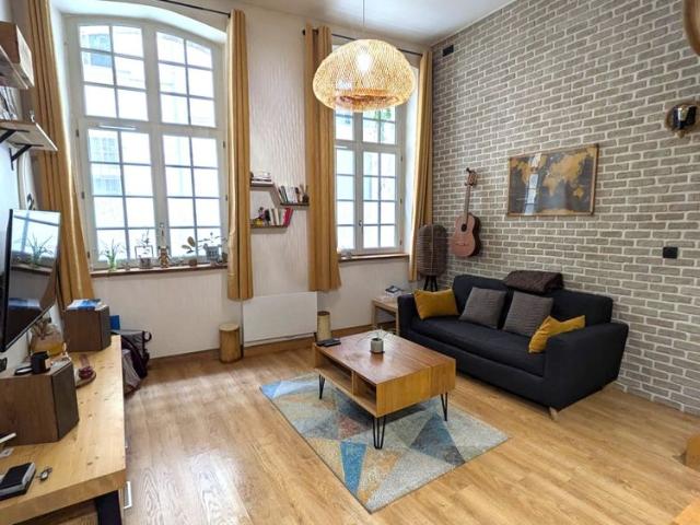 Studio meublé et équipé