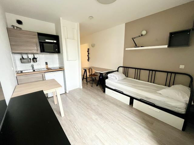 STUDIO MEUBLE EXCELLENT ETAT ISSY