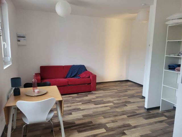 STUDIO MEUBLE EN CENTRE VILLE