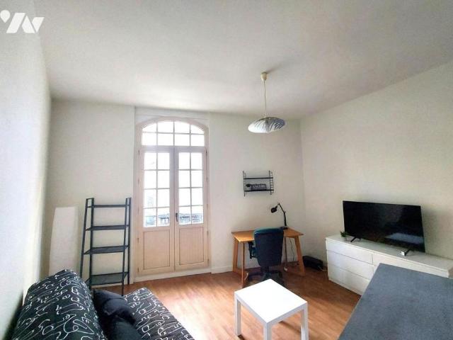 Studio meublé en location, situé au cœur du centre ville, rue des Poëliers à ANGERS
