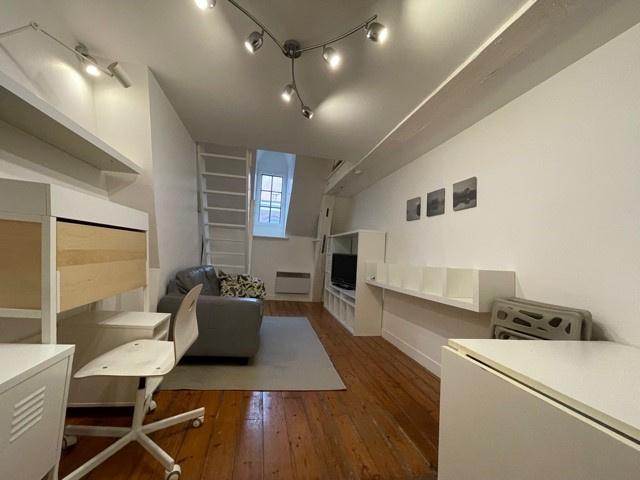 STUDIO Meublé en triplex a louer vieux Lille