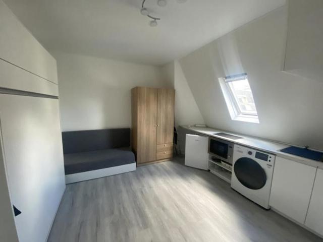 Studio meublé entièrement rénové