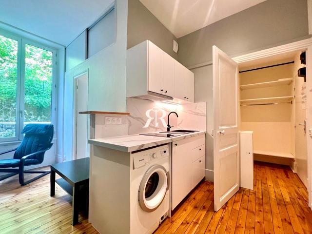 Studio meublé entièrement rénové 20 m2 Royat Place Allard