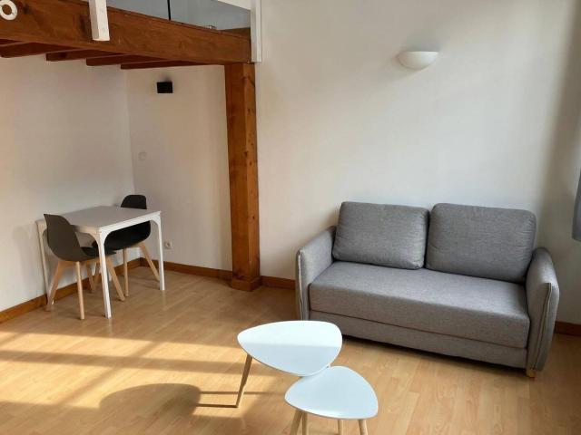 Studio meublé entièrement rénové de 40 m2
