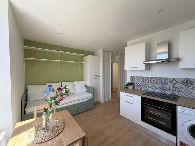 STUDIO MEUBLÉ ENTIÈREMENT RÉNOVÉ ET ÉQUIPÉ À NEUF 18M2 1 RUE BADIOU