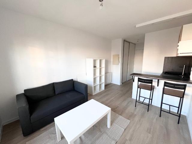 Studio meublé entièrement rénové LYON 8