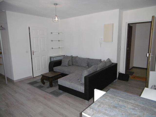 STUDIO MEUBLE GIF SUR YVETTE