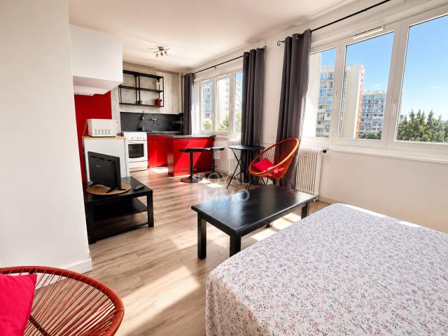 T1 MEUBLÉ IDÉAL INVESTISSEMENT LOCATIF OU PREMIER ACHAT TOULON EST AUX PORTES DE LA VALETTE DU VAR