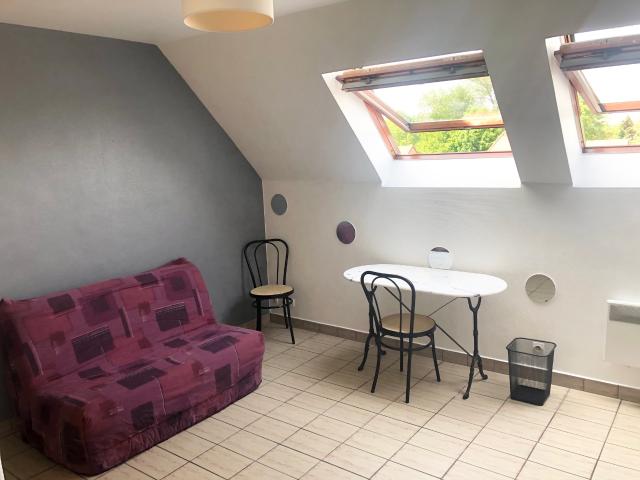 STUDIO MEUBLE LOCATION PROXIMITE MONT HOUY