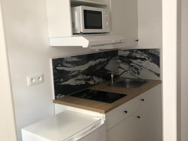 STUDIO MEUBLE LOT D01