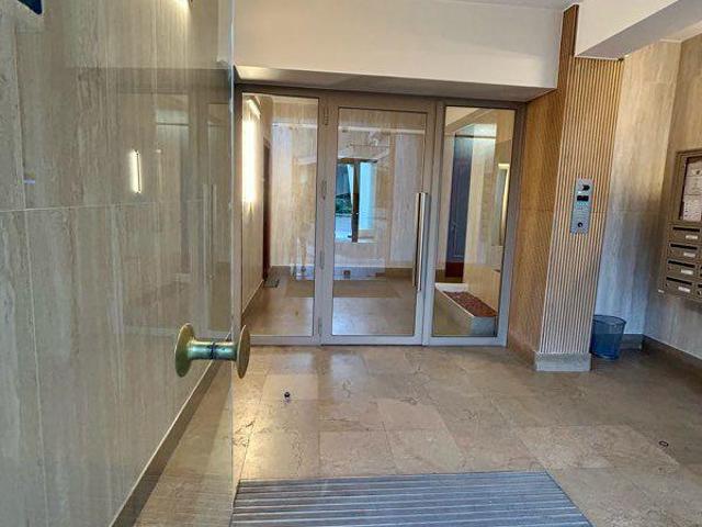 Studio meublé – Paris 15e 27m²