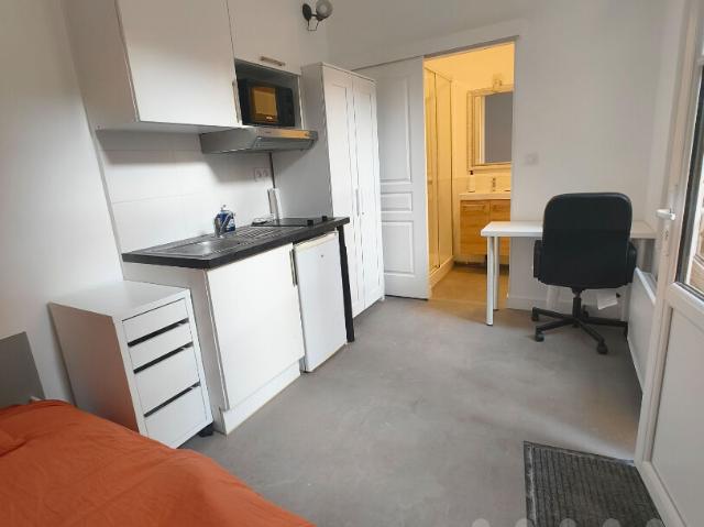STUDIO MEUBLE PLEIN CENTRE Rue des Vieilles Boucheries
