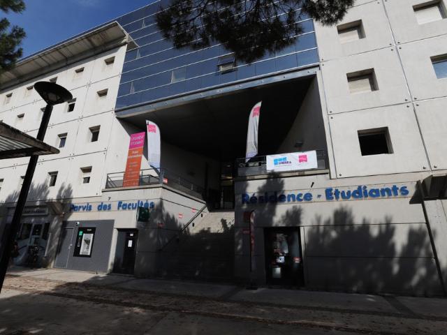 Studio meublé Port Marianne