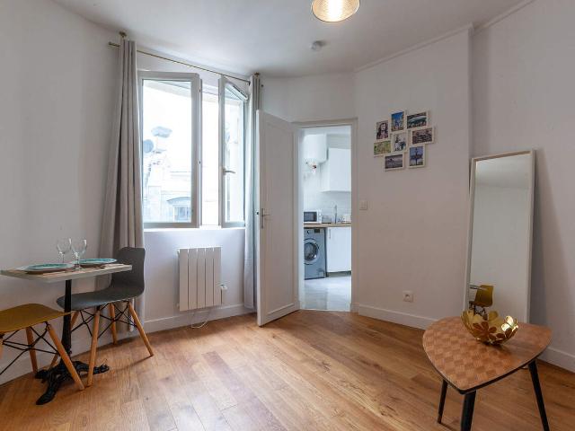 Studio meublé pour 2 à Paris 7ème Proche Tour Eiffel, 20m², Ascenseur | Ave Bosquet