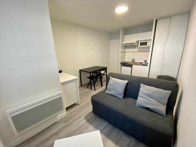 STUDIO MEUBLE PROCHE GRANDMONT 37200