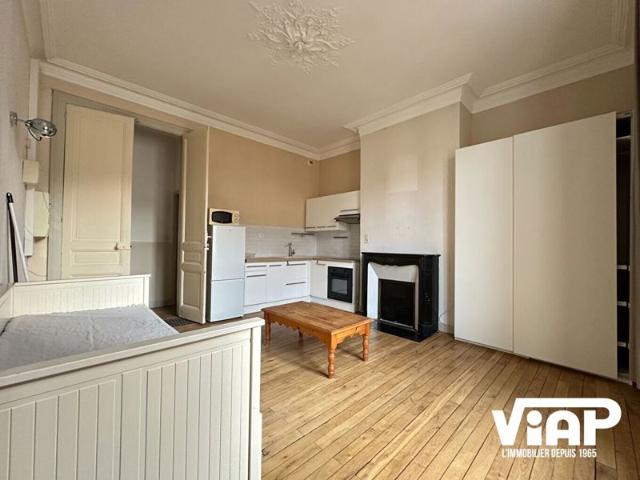 STUDIO MEUBLE PROCHE PLACE JOURDAN