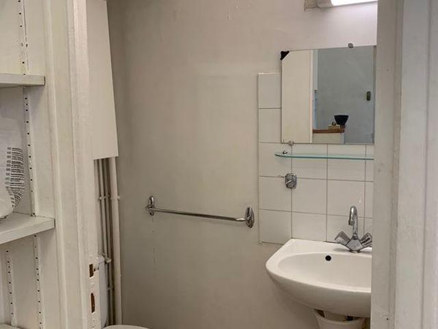 STUDIO MEUBLE Qtier Mairie P de Justice Aix centre