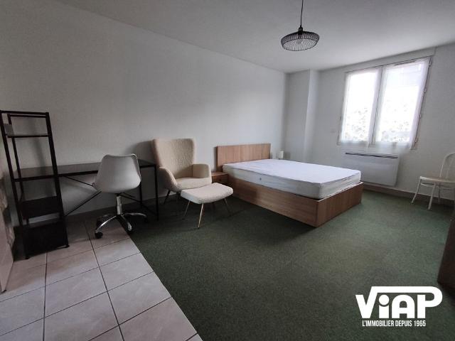 STUDIO MEUBLE QUARTIER CALME