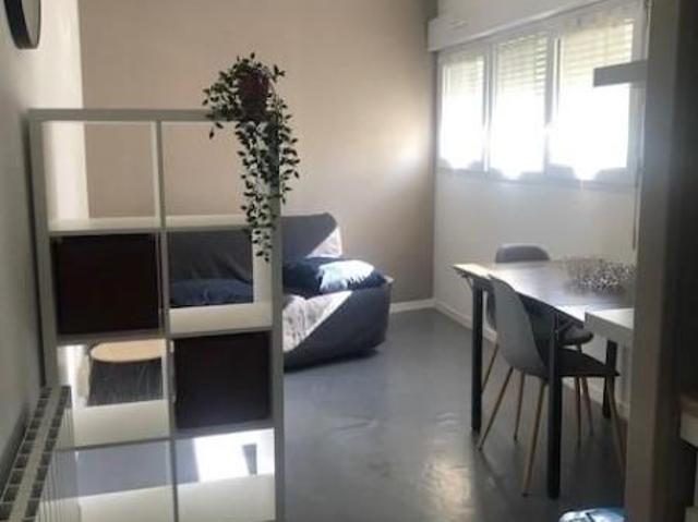 STUDIO MEUBLE Quartier hopital /UNIVERSITE