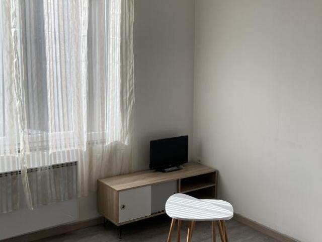 STUDIO MEUBLÉ QUARTIER SAINT HONORÉ